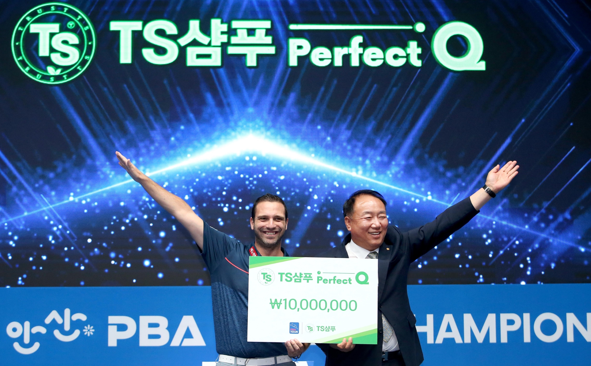 TS샴푸 퍼펙트큐를 수상한 하비에르 팔라존