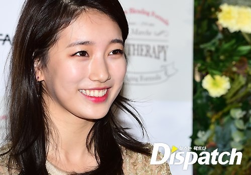 [현장포토] 조명? 필요없어…수지, 자체발광 피부