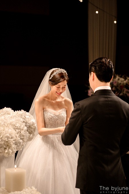 [5W1H] 김하늘, 유쾌한 결혼 현장…웃으면서 살게요