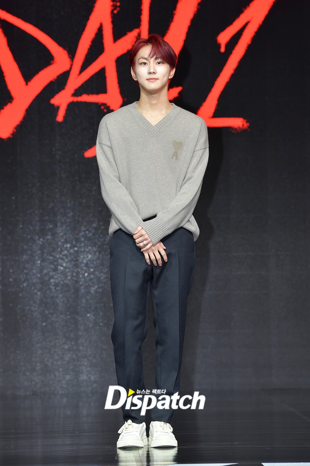 [현장포토] “레드도 찰떡”…정원, 꽃미남 헤어 컬러