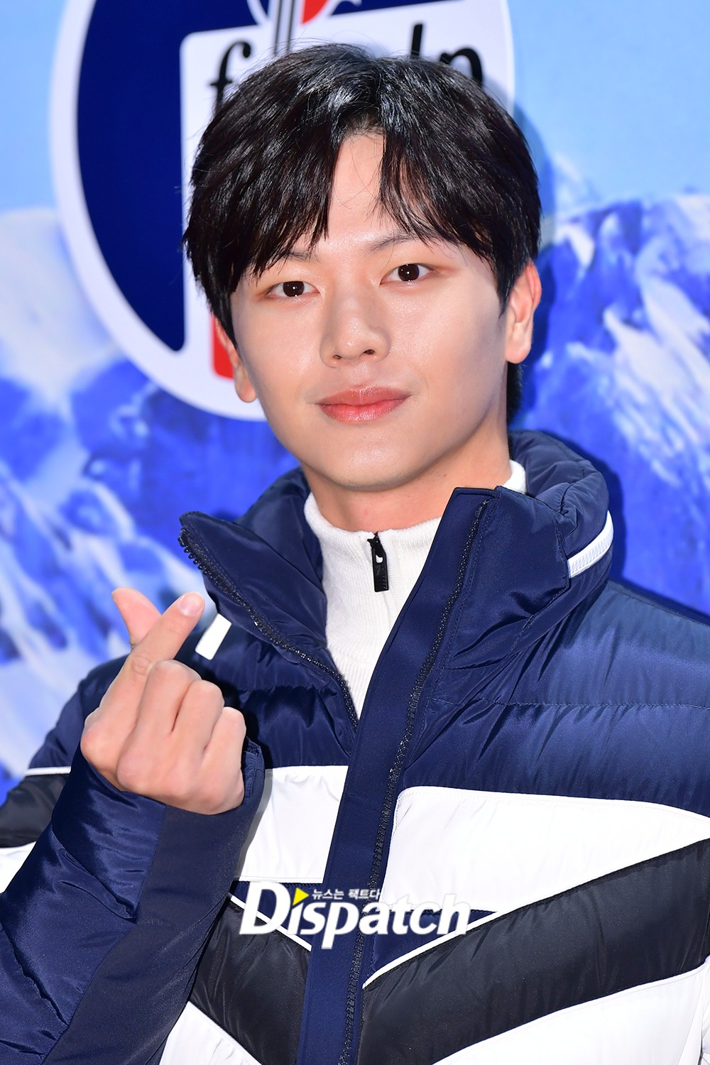 [현장포토] “줌.인.유.발.자”…육성재, 설렘 비주얼