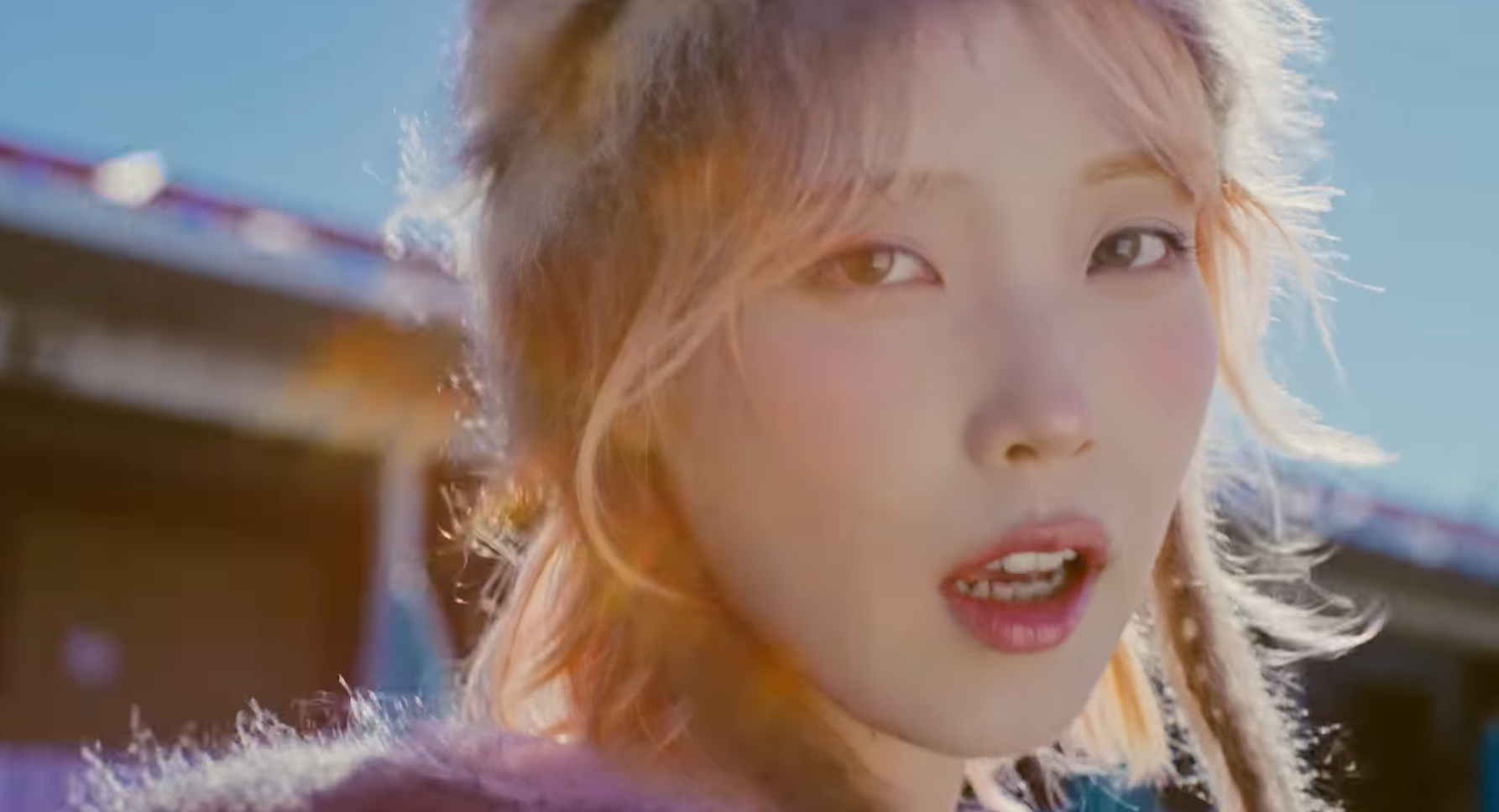 민들레 홀씨 된 아이유?...더 위닝, MV 티저 공개