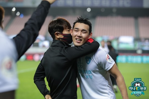 송민규, 강상우 같이 간다…포항 김기동 감독의 알뜰살뜰 겨울나기