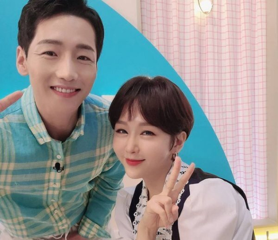 8살 연상연하 박군·한영 4월 결혼…부부된다