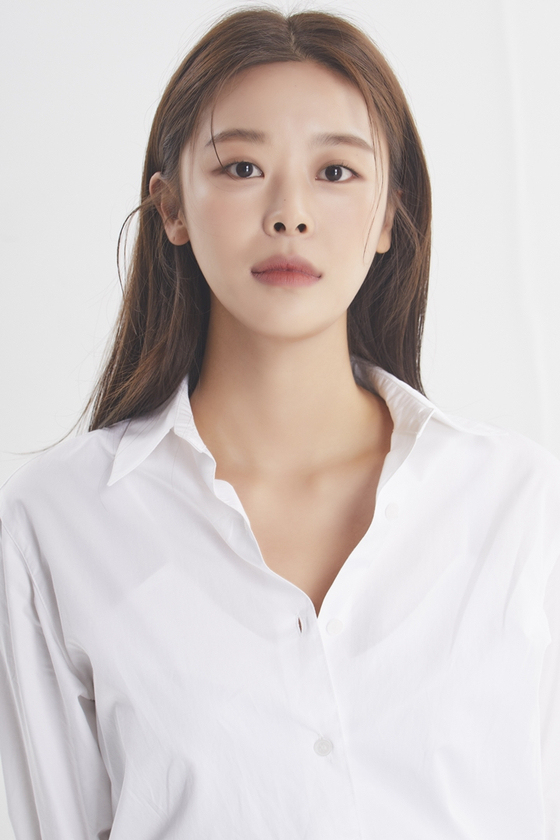 원더걸스 유빈, 첫 후배 양성…가수 소이에 전속계약