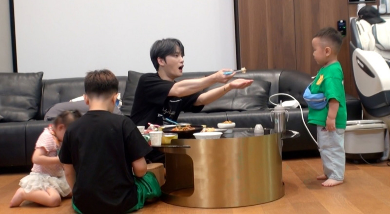 김재중 육아좌절  “동방예의지국, 밥상예절 중요” (신상출시 편스토랑)