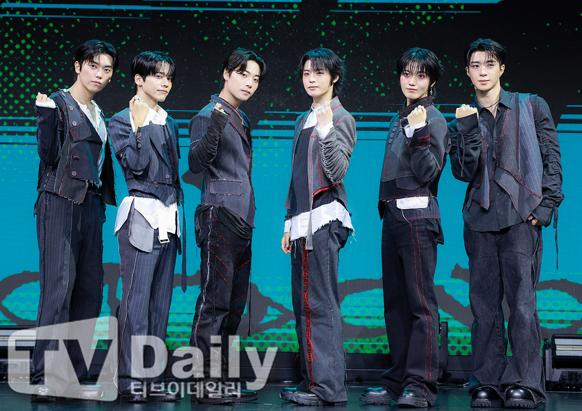 [TD포토] 온앤오프 '오픈 더 도어~'