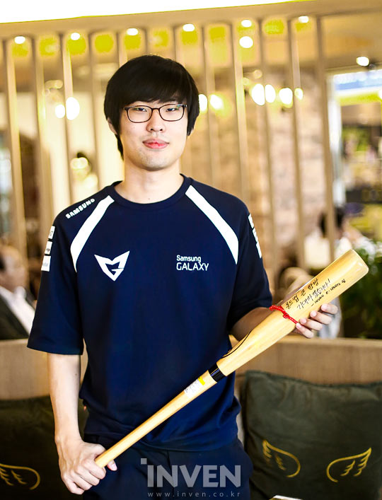 [인터뷰] 짜왕의 길 걷는 남자! 삼성 큐베 이성진, 그리고 몰래온 손님?