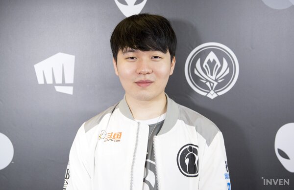 [MSI] IG 루키 송의진 G2, SKT와 정석 대결로 다시 붙고 파