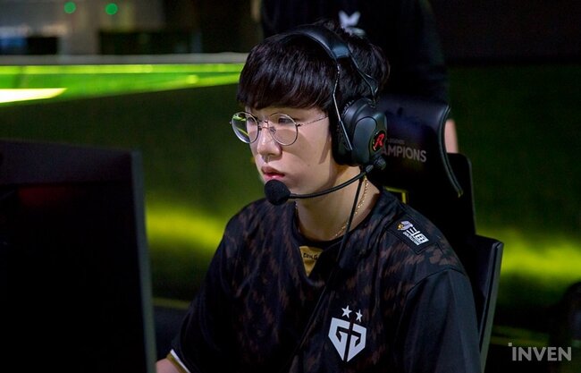 [LCK 스프링] 무난한 성장-변수 없는 룰러엔딩 젠지, 한화생명에 1세트 선승