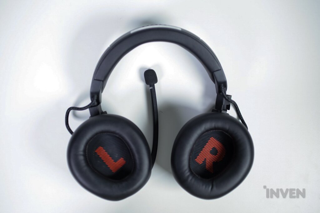 [JBL] 연말 선물로 JBL 퀀텀 910 무선 게이밍 헤드셋은 어때?