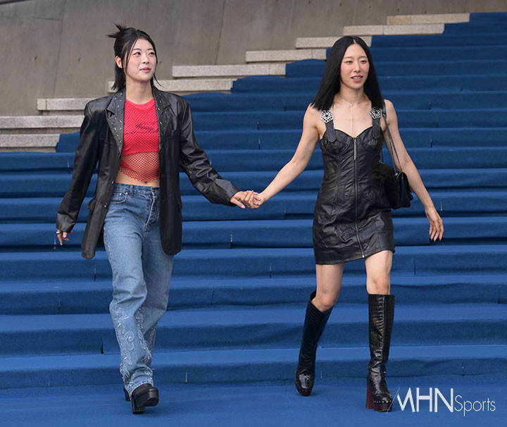 [Ms포토] 원밀리언 도희-리아킴 손 잡고 다정하게
