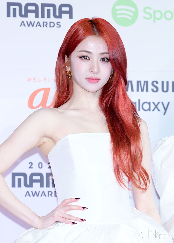 [Ms포토] 르세라핌 허윤진 디즈니 공주님 재질