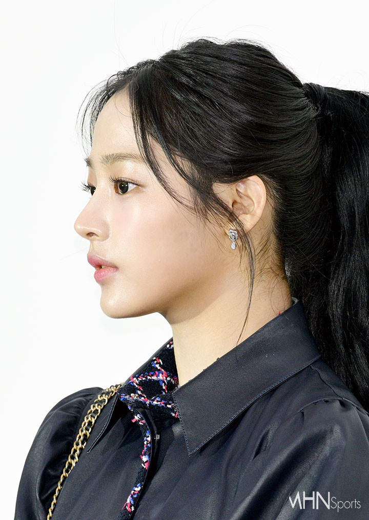 [mhn포토] 뉴진스 민지 옆모습이 예술
