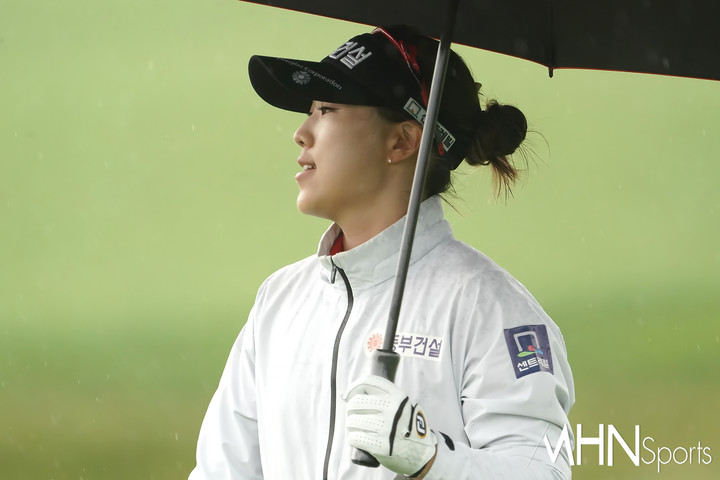 [mhn포토] 윤민아, 아깝다