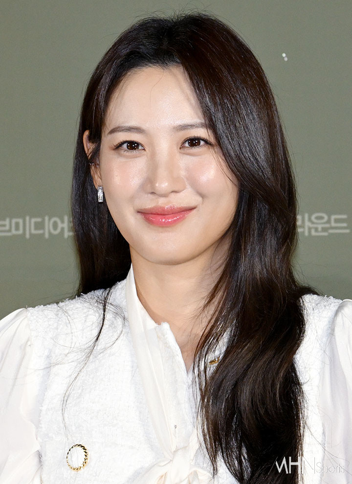 수현, 결혼 5년 만에 남편과 협의 이혼...각자 길 걷지만 서로 응원