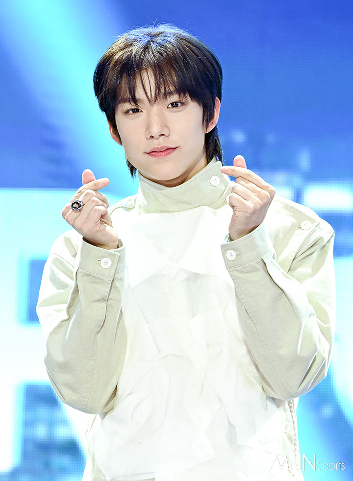 [포토] 아크 현민 달콤 하트
