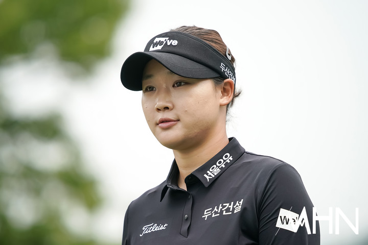 [mhn포토] 김민솔, 기분 좋은 출발