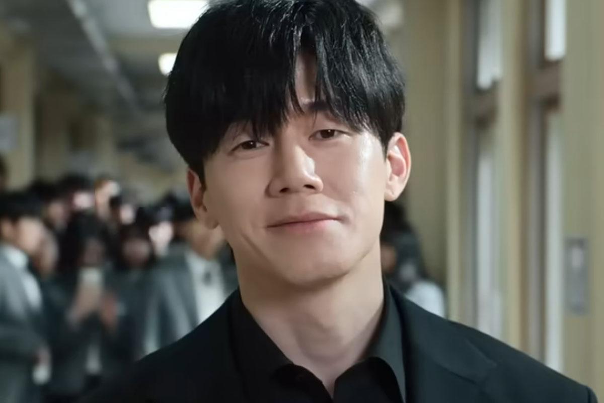 Banned Webtoon for Racism Becomes Netflix's #2 Global Hit β The Irony Is Wild π³ 0000423748 002 20260608123913482