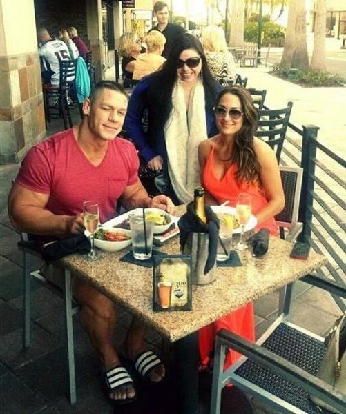 존시나-세자로 잇단 눈부상, WWE 선수들 불만쇄도 왜?