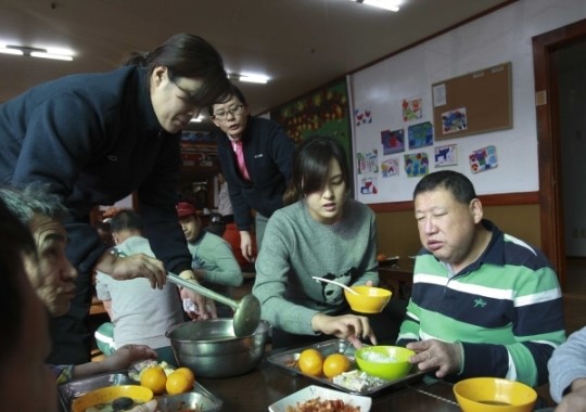 전인지-박현순, 점심식사 함께 도와요[포토엔]