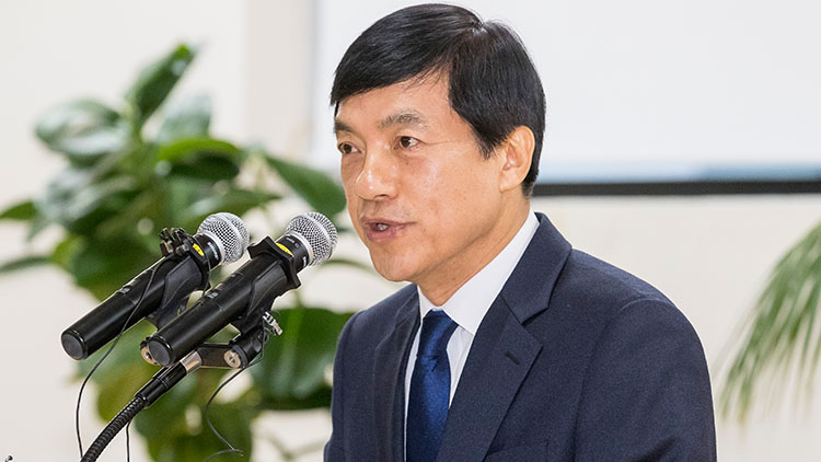 수원지검, 이성윤 3번째 소환 통지서 발송…"시일 넉넉히 줬다"