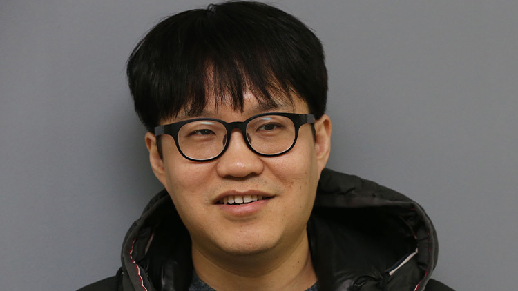 경찰, '독립유공자 및 후손 명예훼손 혐의' 만화가 윤서인 檢 송치