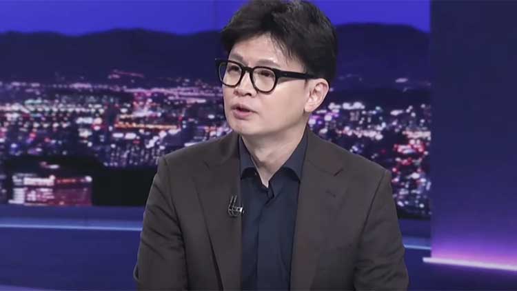與 정성국 한동훈, 전략적 몸 낮추기 못하는 사람…尹과의 관계, 늘 아파해