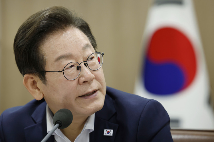 李대통령 지지율 56%…'특별사면 후폭풍' 2주 연속 하락 [한국갤럽]