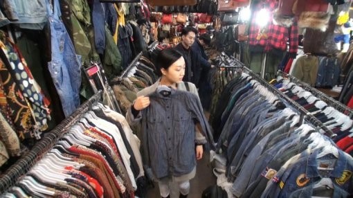 ‘득템 천국’ 구제시장