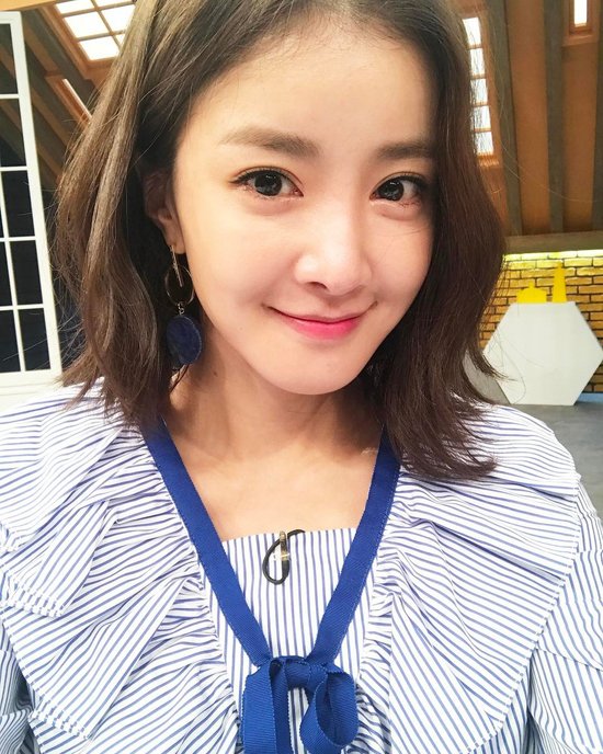 배우 이시영, 단발머리로 ‘싹둑’ 지적인 여자로 변신