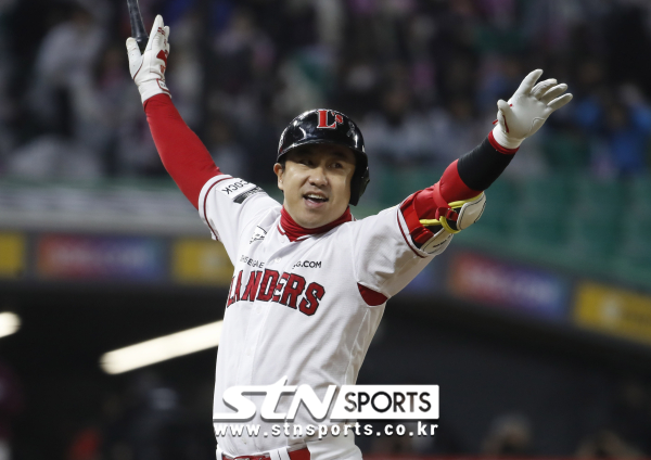 [KS5 S코어북] '김강민 끝내기 스리런' SSG, 키움에 5-4 역전승...KS 우승 눈앞