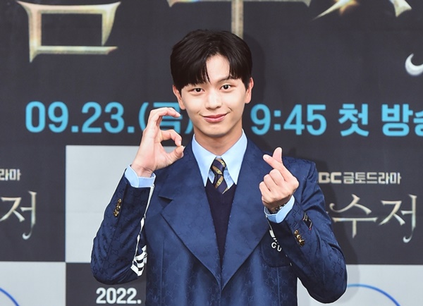 육성재, 제대 후 금수저로 뜨는 회심의 첫술