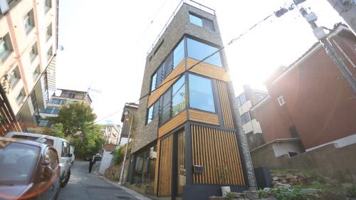 개그맨 김윤희 이태원에 9평 초소형 주택 건축