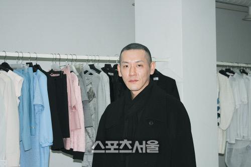 패션의 본고장 파리에서 명성 떨쳐, 패션 토털 룩 브랜드