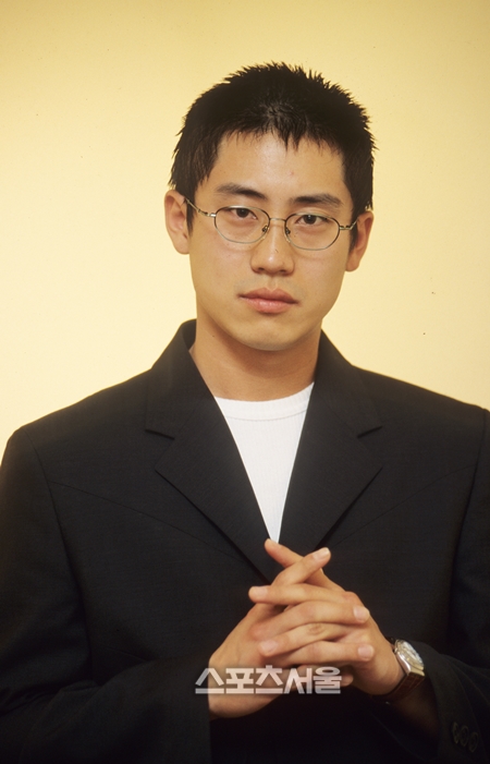 [★타임머신] 신하균, 사진으로 돌아본 18년 연기인생