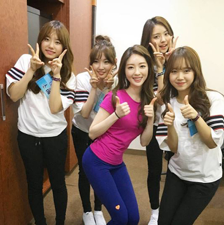 양정원, 아이오아이와 친분 인증샷 '혹시 같은 멤버?'