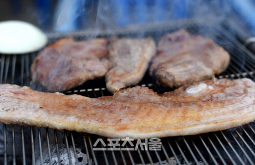 [한돈맛집] 착한고기 원당점- 우리돼지와 참숯, 솔바람의 절묘한 만남