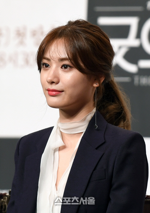 [SS포토]굿와이프 출연 나나, 멤버들이 더 기뻐해주고 걱정도 해