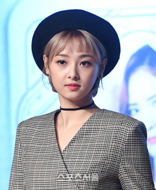 [SS포토] 소나무 뉴썬, 아무나 소화못할 깜찍한 모자!