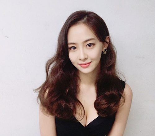 씨스타 다솜, 백옥 미녀의 아찔한 반전 볼륨감 