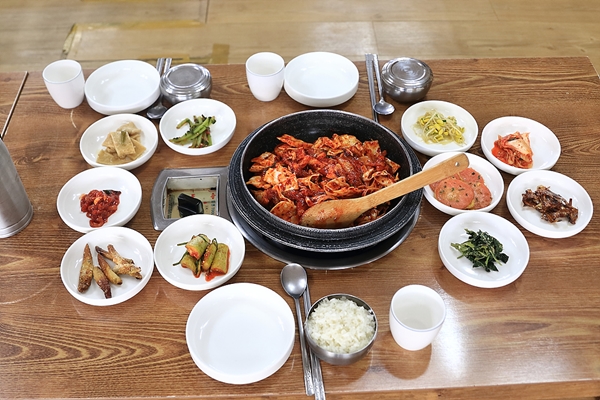[스포츠서울 유망강소기업대상:미락식당] 평창 휘닉스파크 나들이객 사로잡은 어머니 손맛