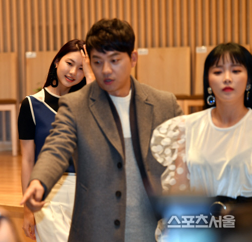 [포토]파타고니아 다녀온 모델 김진경 승수오빠, 저도 뒤에 있어요!