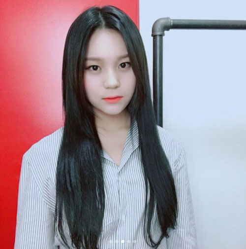 점점 예뻐지네 리즈 갱신 중인 여자친구 엄지 미모