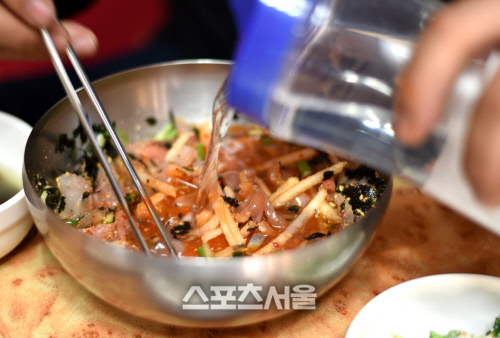 [핵ZONE맛집] 이렇게 덥다니, 물회하다! 여름엔 물회, 전국 물회맛집