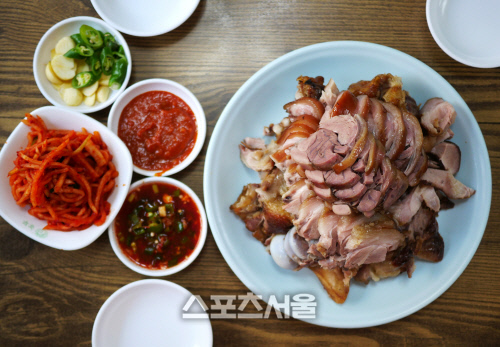 [핵ZONE맛집]저녁마다 날 짓밟는 여름철 입맛의 점령군, 돼지족발