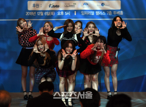 [포토] 프로미스나인, 기분좋게 하는 미소