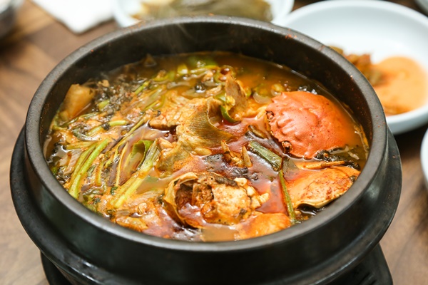 [스포츠서울 고객신뢰도대상: 혜성식당] 경남 하동 화개장터에서 맛보는 은어돌솥밥 맛집