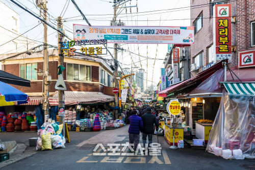 [요건 몰랐지? 서울의 관광지] 보고 먹고 즐기는 서울의 재래시장