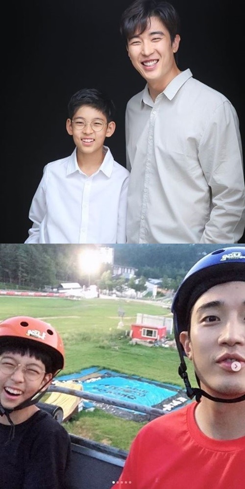 멋진 두 남자 장신영, 남편 강경준·아들 정안 훈훈 투샷 공개[★SNS]
